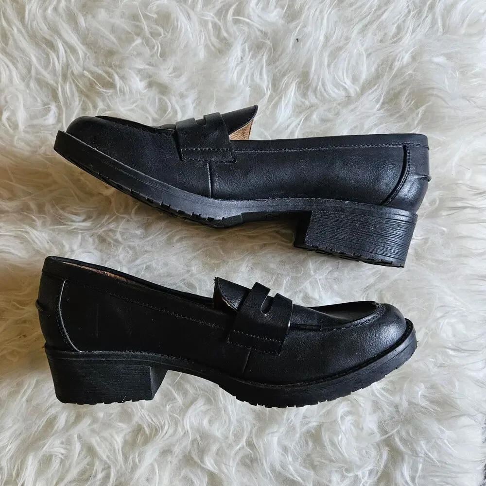 Beartraps Loafers Size 8